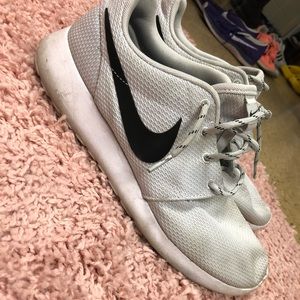 Nike Roshes